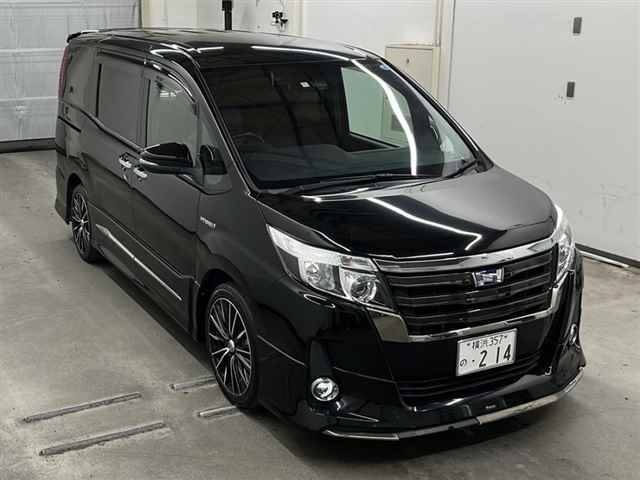 75053 TOYOTA NOAH ZWR80W 2016 г. (MIRIVE Saitama)