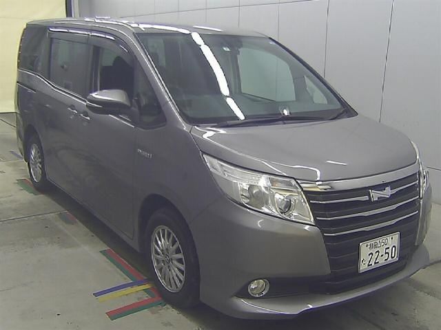 80066 TOYOTA NOAH ZWR80G 2015 г. (Honda Kansai)