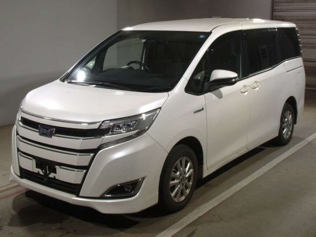 6087 TOYOTA NOAH ZWR80G 2017 г. (TAA Chubu)