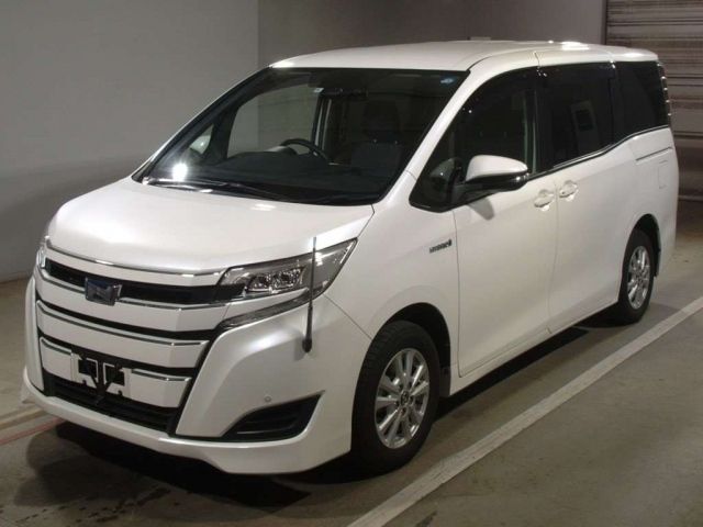 6093 TOYOTA NOAH ZWR80G 2018 г. (TAA Chubu)