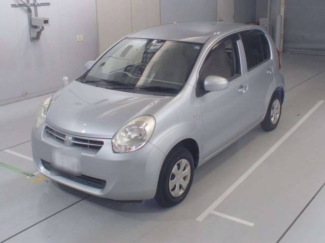 11116 TOYOTA PASSO KGC30 2012 г. (CAA Chubu)