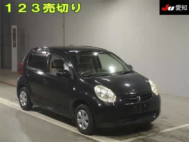 1082 TOYOTA PASSO KGC30 2010 г. (JU Aichi)