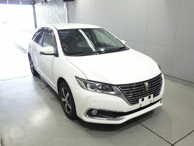 30083 TOYOTA PREMIO ZRT265 2016 г. (Honda Hokkaido)