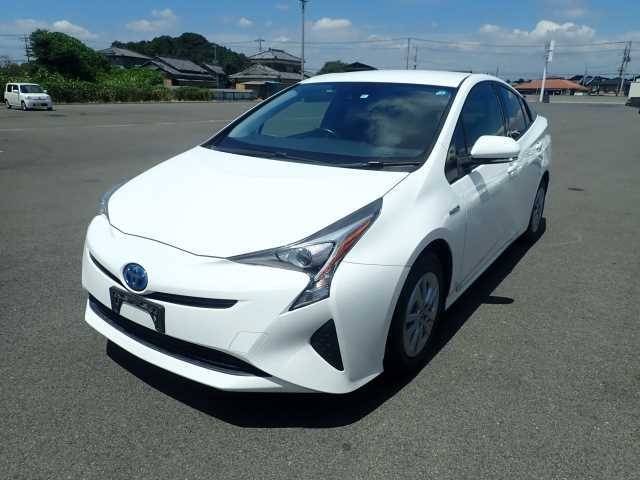 1067 TOYOTA PRIUS ZVW50 2016 г. (ORIX Atsugi Nyusatsu)