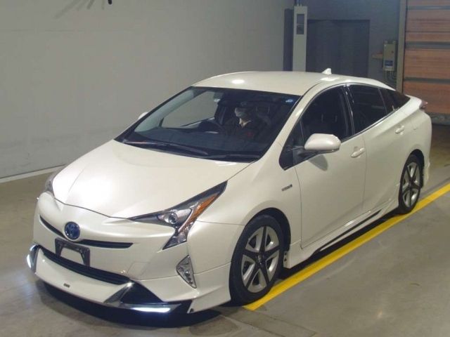 12533 TOYOTA PRIUS ZVW50 2016 г. (TAA Yokohama)