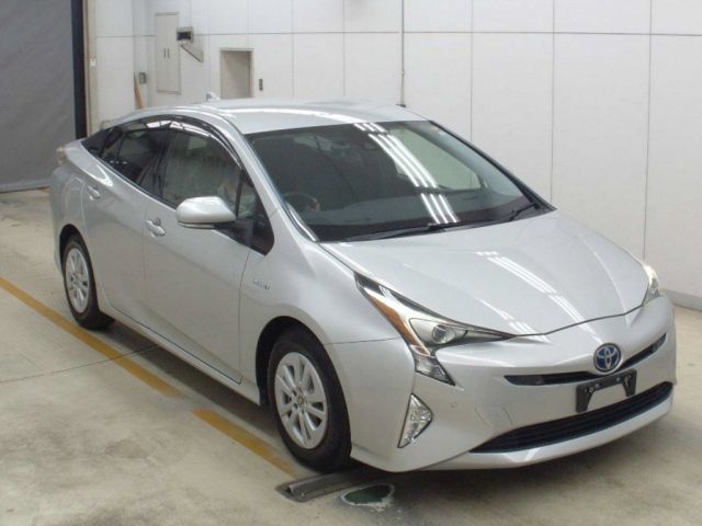 163 TOYOTA PRIUS ZVW50 2016 г. (NAA Osaka)