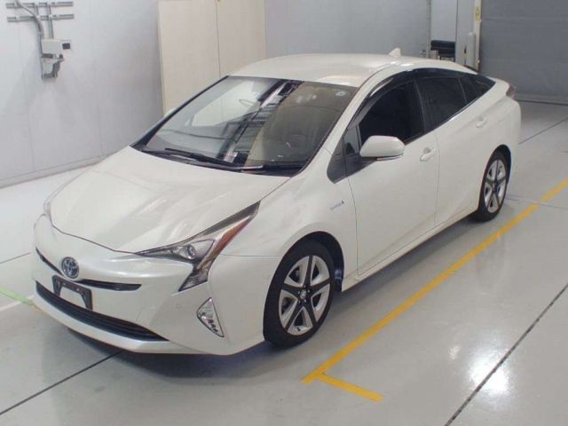 20543 TOYOTA PRIUS ZVW51 2017 г. (CAA Chubu)