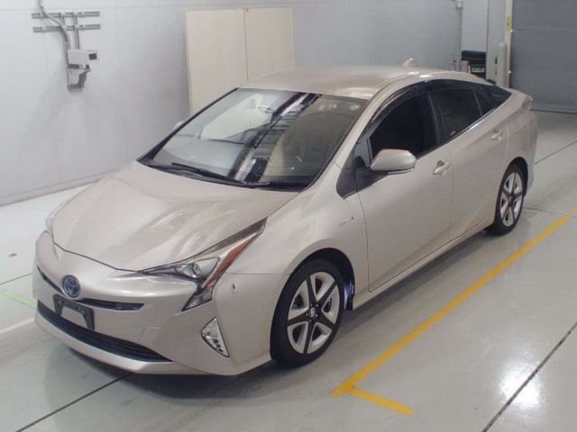 31517 TOYOTA PRIUS ZVW51 2016 г. (CAA Chubu)