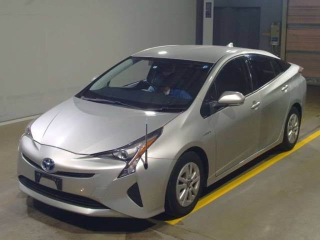 244 TOYOTA PRIUS ZVW50 2016 г. (TAA Yokohama)