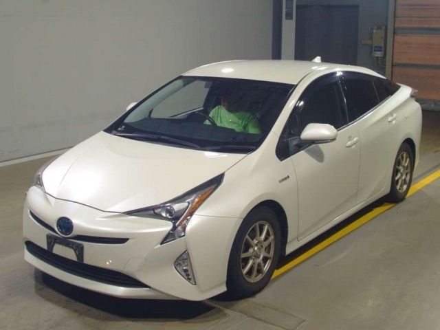 294 TOYOTA PRIUS ZVW50 2016 г. (TAA Yokohama)