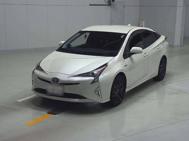 30007 TOYOTA PRIUS ZVW55 2016 г. (CAA Chubu)