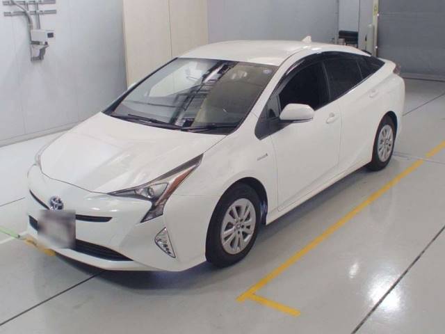 30036 TOYOTA PRIUS ZVW50 2016 г. (CAA Chubu)