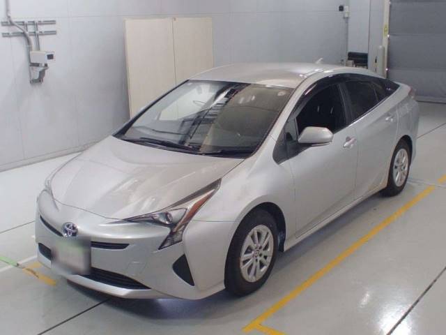 30340 TOYOTA PRIUS ZVW51 2018 г. (CAA Chubu)