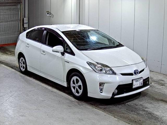 3038 TOYOTA PRIUS ZVW30 2015 г. (LAA Shikoku)