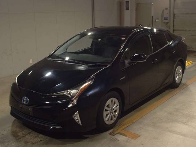 304 TOYOTA PRIUS ZVW50 2017 г. (TAA Kyushu)