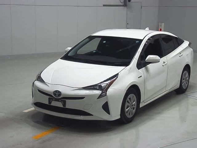 30479 TOYOTA PRIUS ZVW50 2018 г. (CAA Chubu)