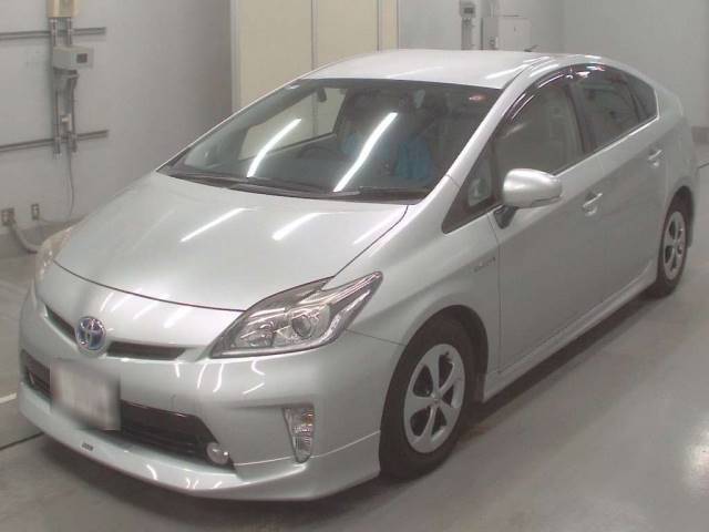 30483 TOYOTA PRIUS ZVW30 2014 г. (CAA Tokyo)