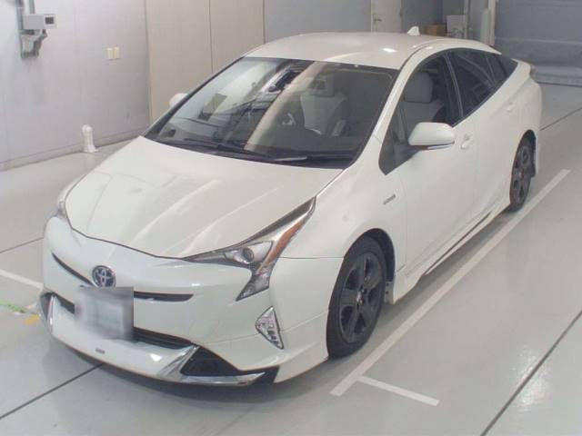 30499 TOYOTA PRIUS ZVW50 2017 г. (CAA Chubu)