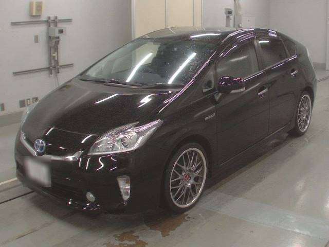 30567 TOYOTA PRIUS ZVW30 2015 г. (CAA Tokyo)