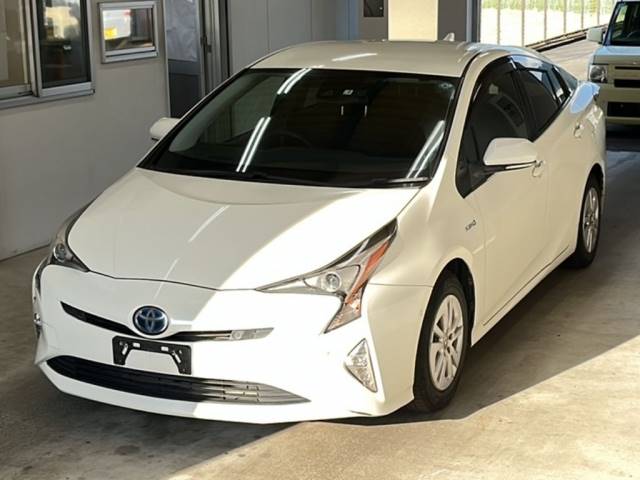 3403 TOYOTA PRIUS ZVW50 2017 г. (KCAA Minami Kyushu)