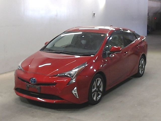 4323 TOYOTA PRIUS ZVW50 2016 г. (KCAA Fukuoka)