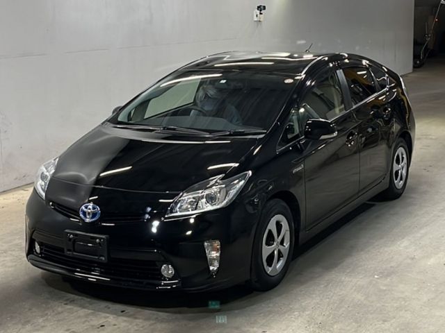 4246 TOYOTA PRIUS ZVW30 2014 г. (KCAA Fukuoka)