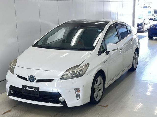 3048 TOYOTA PRIUS ZVW30 2013 г. (KCAA Yamaguchi)