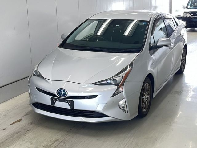 3082 TOYOTA PRIUS ZVW50 2017 г. (KCAA Yamaguchi)