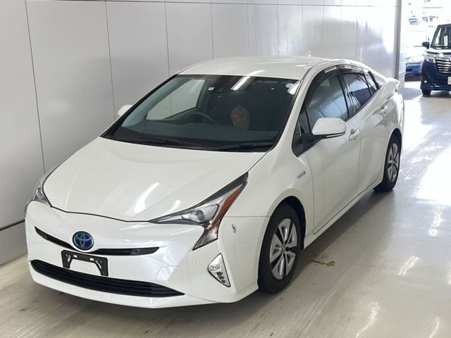 3104 TOYOTA PRIUS ZVW51 2016 г. (KCAA Yamaguchi)