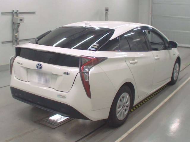 40171 TOYOTA PRIUS ZVW50 2017 г. (CAA Tokyo)