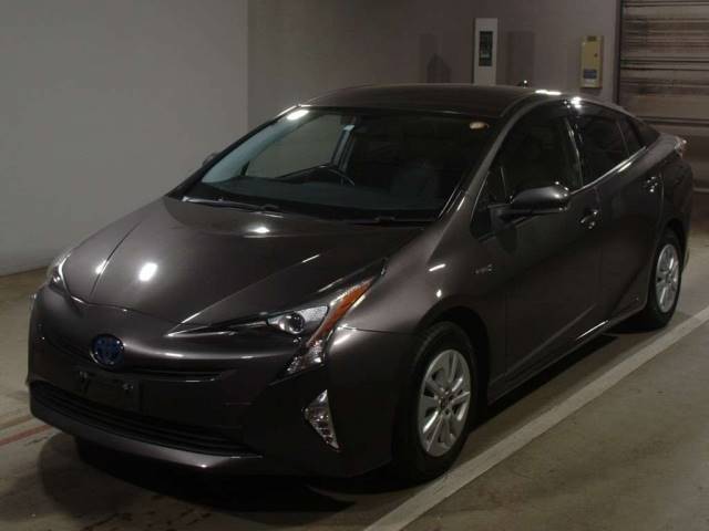 6156 TOYOTA PRIUS ZVW55 2016 г. (TAA Chubu)