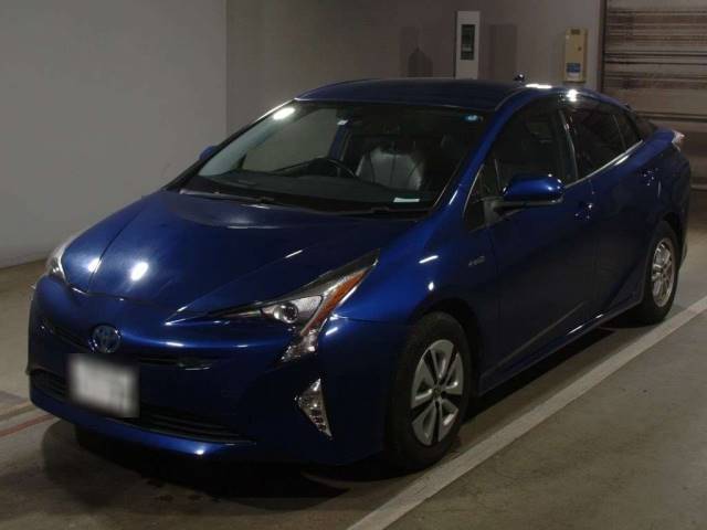 6176 TOYOTA PRIUS ZVW55 2016 г. (TAA Chubu)