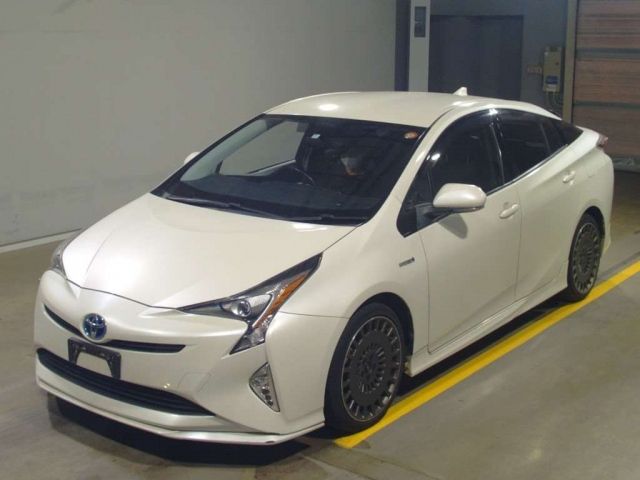 65 TOYOTA PRIUS ZVW50 2016 г. (TAA Yokohama)