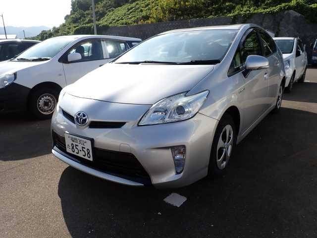 7 TOYOTA PRIUS ZVW30 2014 г. (ORIX Fukuoka Nyusatsu)