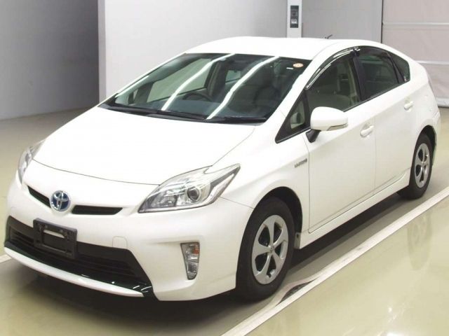 70044 TOYOTA PRIUS ZVW30 2014 г. (TAA Yokohama)