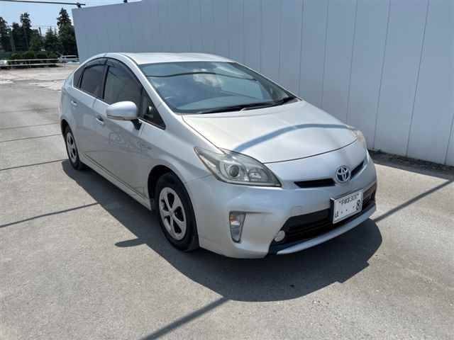 70075 TOYOTA PRIUS ZVW30 2015 г. (MIRIVE Saitama)