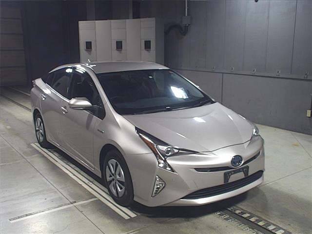 7131 TOYOTA PRIUS ZVW55 2016 г. (JU Gifu)