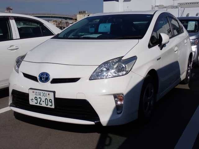 74 TOYOTA PRIUS ZVW30 2014 г. (ORIX Kobe Nyusatsu)