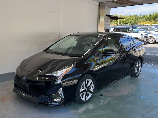 8054 TOYOTA PRIUS ZVW50 2016 г. (KCAA Kyoto)