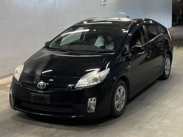 83 TOYOTA PRIUS ZVW30 2011 г. (KCAA Fukuoka)