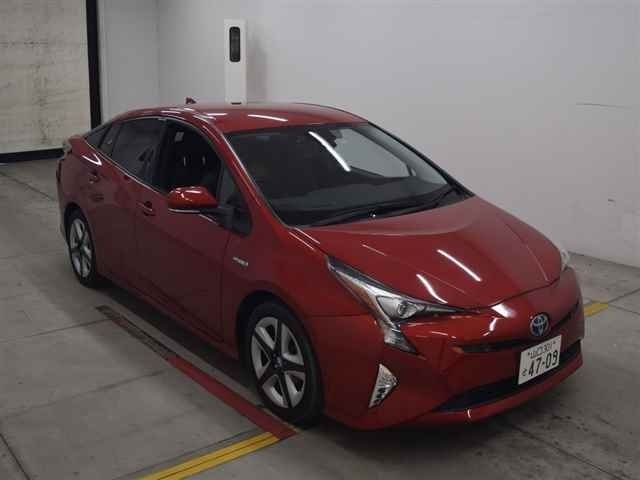 10134 TOYOTA PRIUS ZVW51 2016 г. (MIRIVE Osaka)