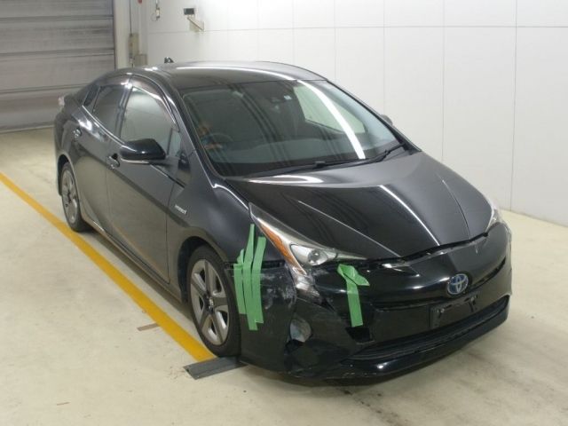 8016 TOYOTA PRIUS ZVW50 2016 г. (NAA Nagoya)