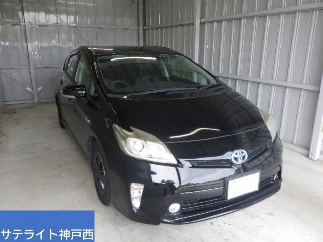 1805 TOYOTA PRIUS ZVW30 2013 г. (LAA Okayama)