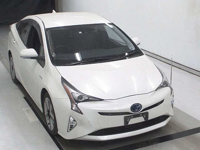 3215 TOYOTA PRIUS ZVW51 2016 г. (JU Chiba)