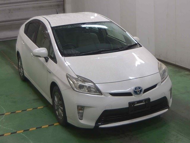 1561 TOYOTA PRIUS ZVW30 2013 г. (JU Niigata)