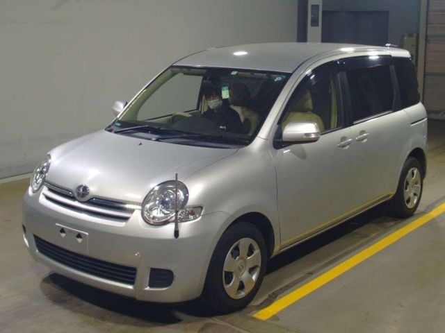 12132 TOYOTA SIENTA NCP81G 2014 г. (TAA Yokohama)