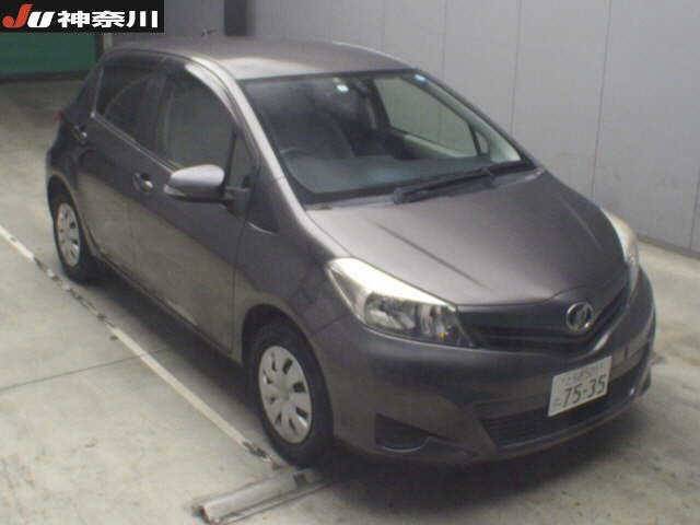 1030 TOYOTA VITZ NSP130 2013 г. (JU Kanagawa)