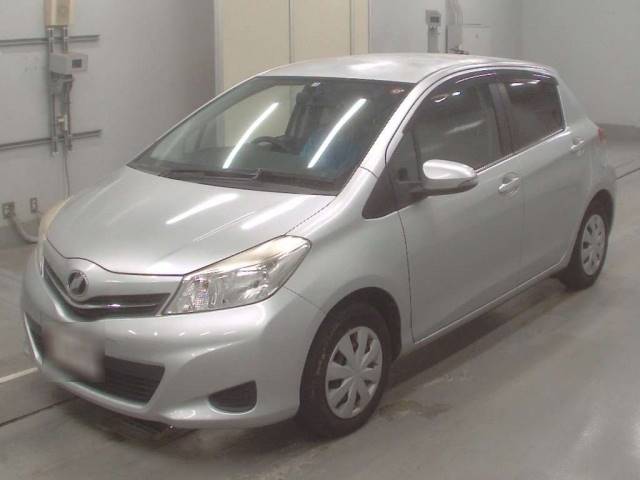 1094 TOYOTA VITZ NSP130 2011 г. (CAA Tokyo)