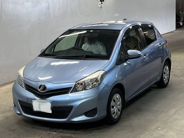 146 TOYOTA VITZ NSP130 2014 г. (KCAA Fukuoka)