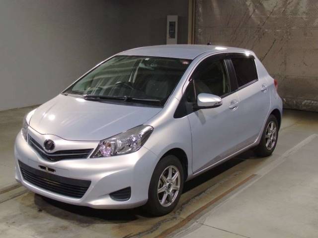 2071 TOYOTA VITZ NSP130 2014 г. (TAA Kinki)